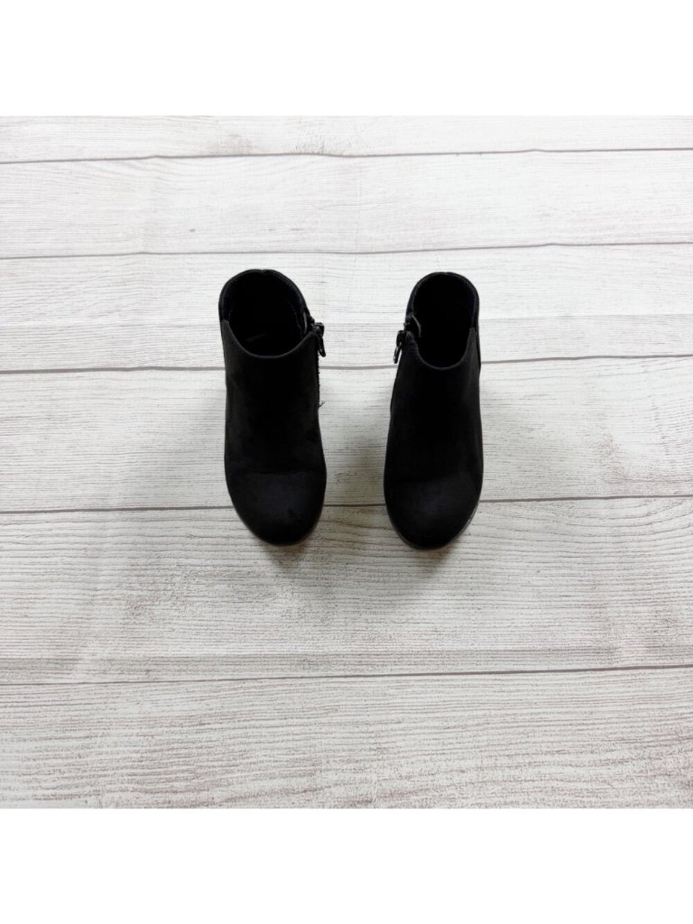 Cat & Jack Toddler Girls Black Ankle Boots Side Zip Faux Suede Low Heel 8 - Picture 2 of 6